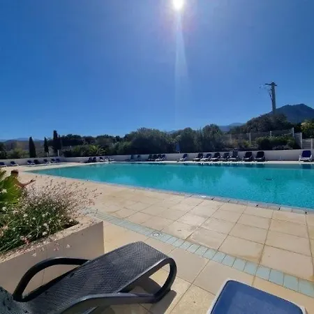 Carlandria - Charmante Maisonnette Avec Piscine Partagee Σπίτι διακοπών *