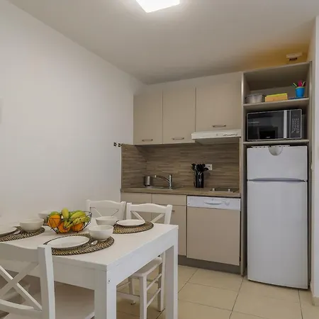 Σπίτι διακοπών Carlandria - Charmante Maisonnette Avec Piscine Partagee